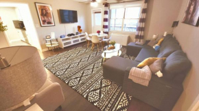 Comfy Downtown Condo With Balcony